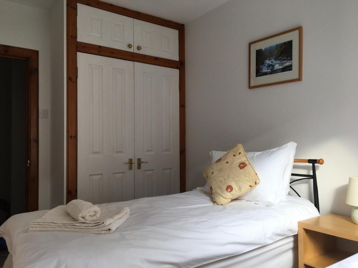 Lairds And Keepers Apartments 던켈드 외부 사진